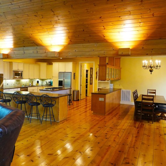 Chateau on the Little Red River Heber Springs Lake and River Vacation Home Rentals