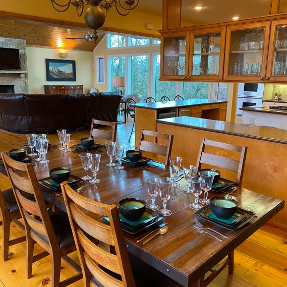 Chateau on the Little Red River Heber Springs Lake and River Vacation